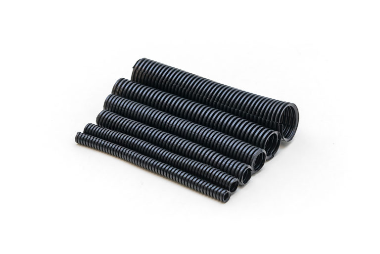 Multiple sizes of lack sleeving